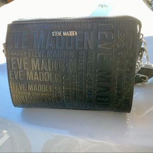 NWT black Steve Madden Blexi crossbody with adjustable strap 🖤▪️♣️